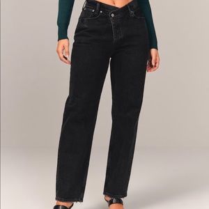 NWT Abercrombie and Fitch Curve Love
High Rise Dad Jean; Sz 33(14)s